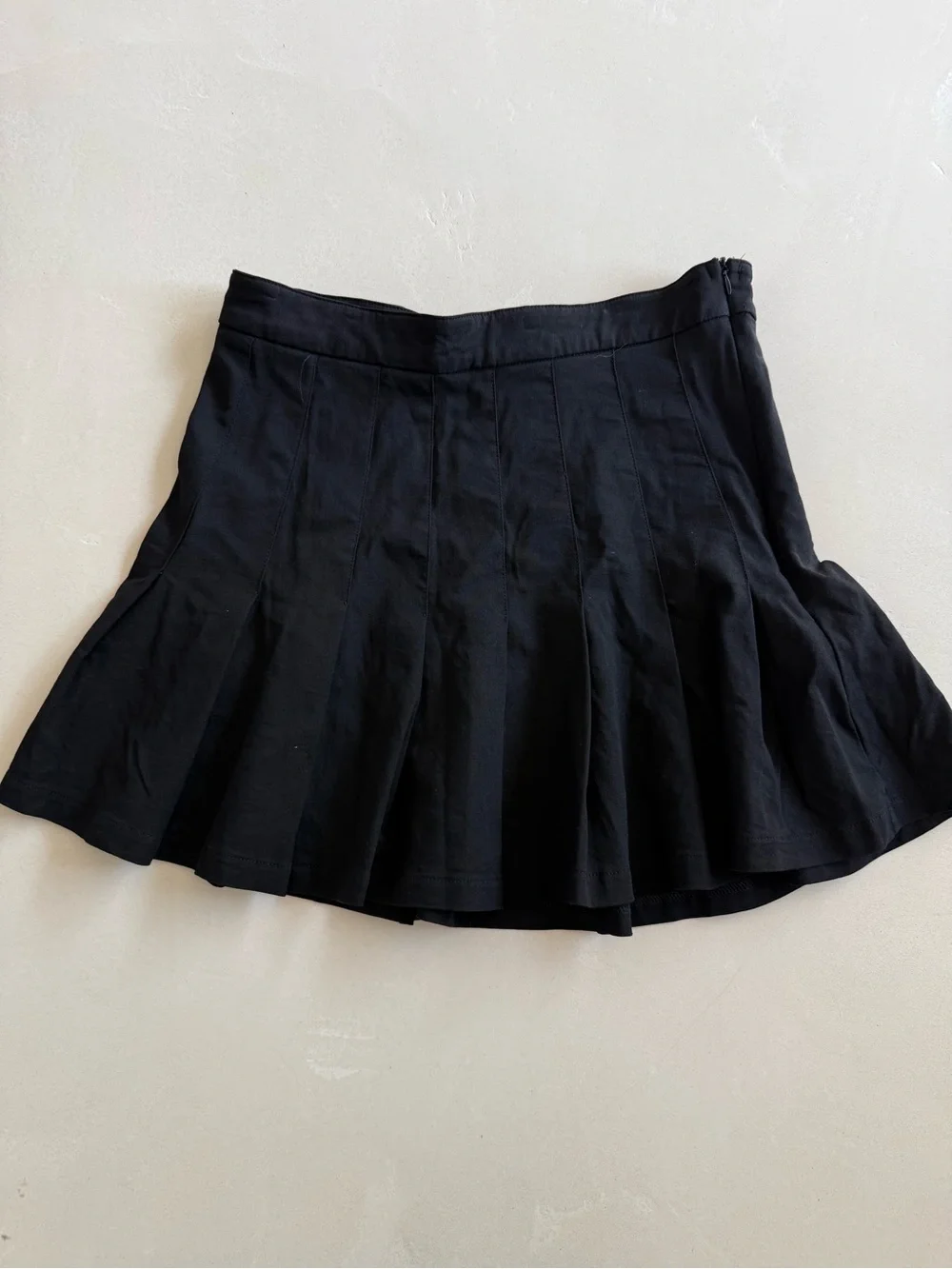 Poster Girl Black Pleated Mini Skirt Large